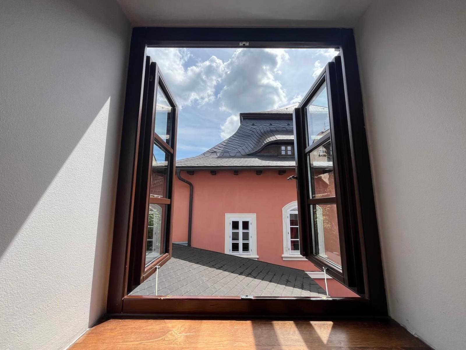 Nevinne Apartmany Kolín Exteriör bild